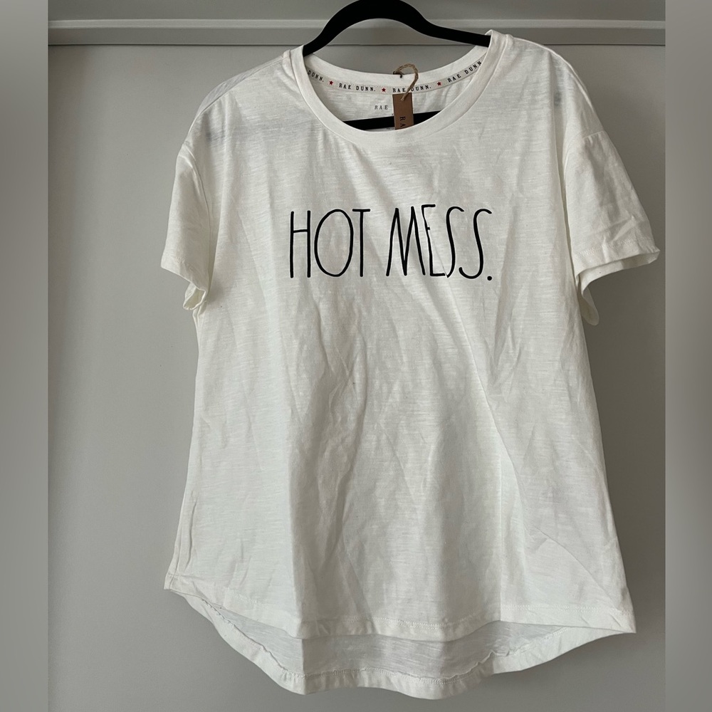 Rae Dunn | ‘Hot Mess’ Short Sleeve Shirttail Hem T-Shirt | White | XL - Picture 2 of 3
